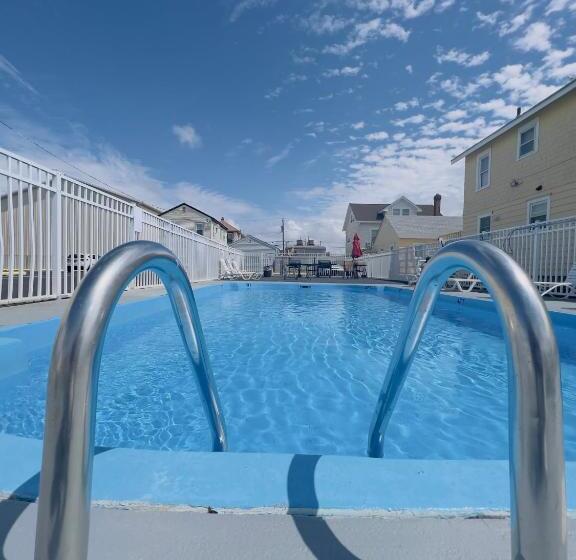 Dry Dock Motel