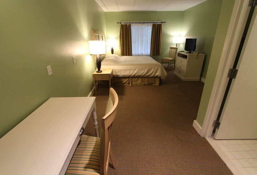 Holly Tree Resort