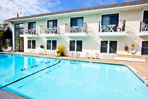 Holly Tree Resort