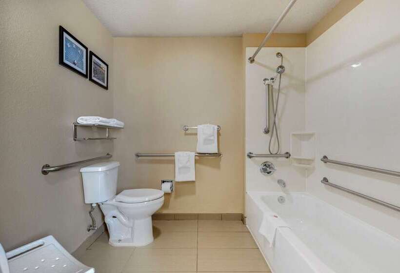 ホテル Comfort Suites Waco North  Near University Area