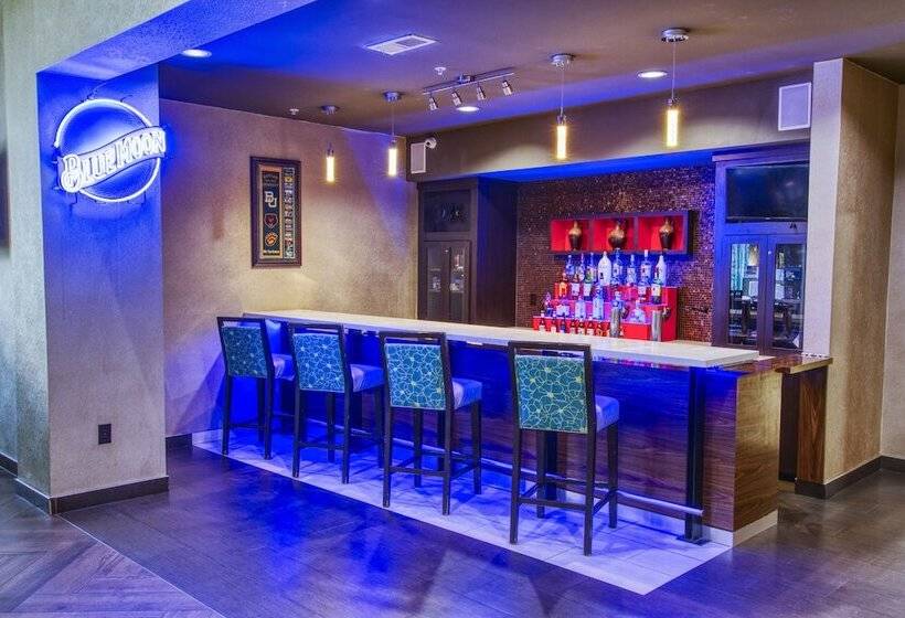 ホテル Comfort Suites Waco North  Near University Area