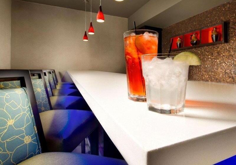 ホテル Comfort Suites Waco North  Near University Area