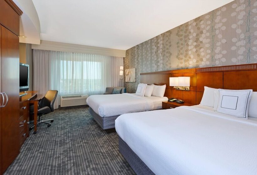 هتل Courtyard Omaha La Vista