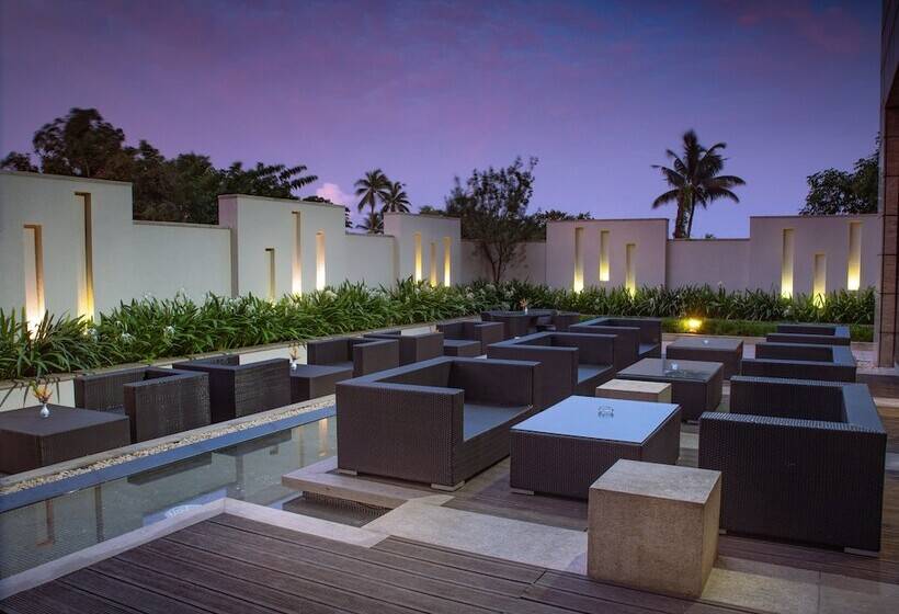 ホテル Crowne Plaza Kochi, An Ihg