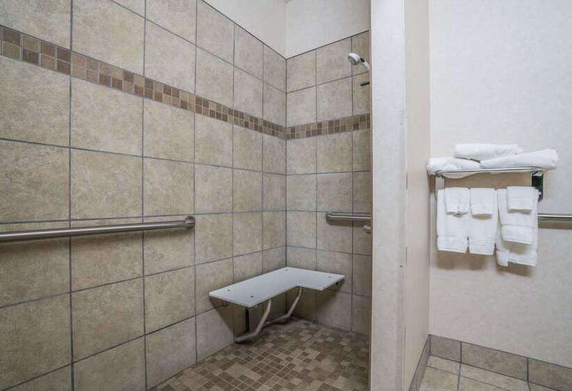 בית מלון כפרי Days Inn By Wyndham Fargo/casselton