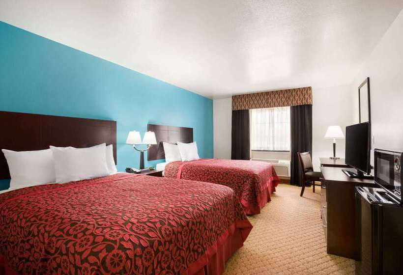 هتل Days Inn & Suites By Wyndham Conroe North