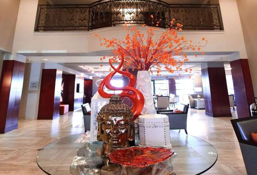 בית מלון כפרי Hilton Garden Inn Des Moines Airport