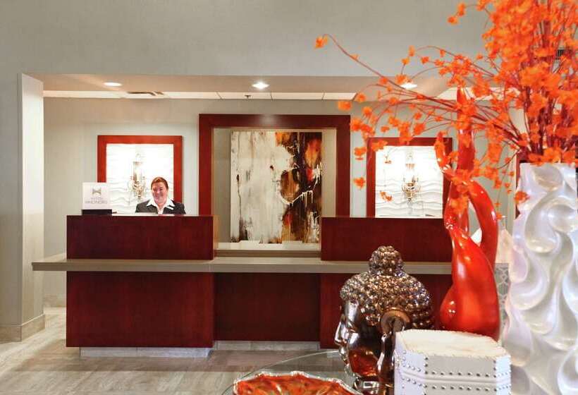 בית מלון כפרי Hilton Garden Inn Des Moines Airport