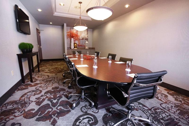 בית מלון כפרי Hilton Garden Inn Des Moines Airport
