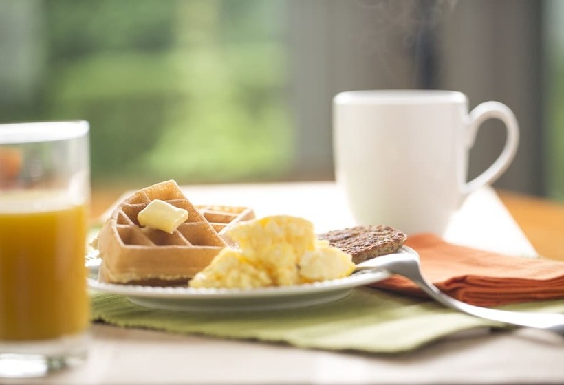 בית מלון כפרי Drury Inn & Suites Baton Rouge