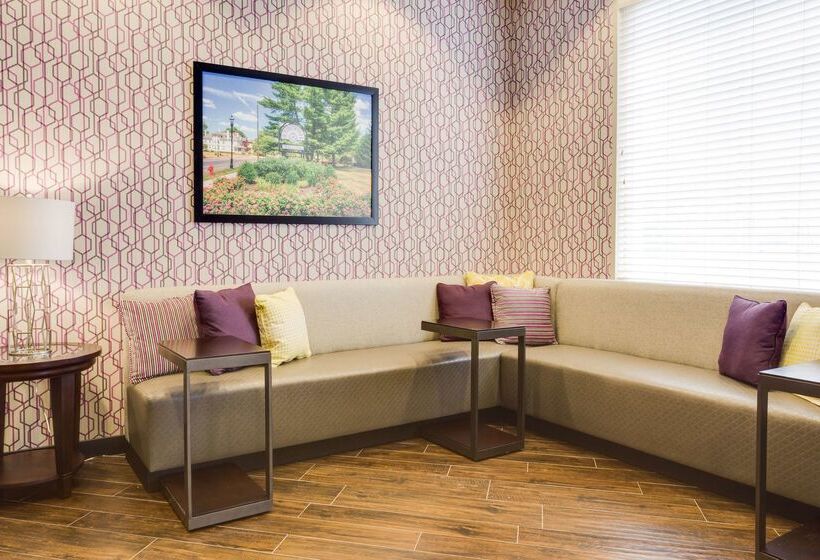호텔 Drury Inn & Suites Middletown Franklin