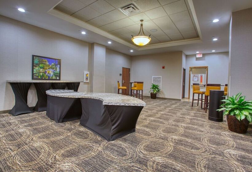 בית מלון כפרי Drury Inn & Suites San Antonio Near La Cantera