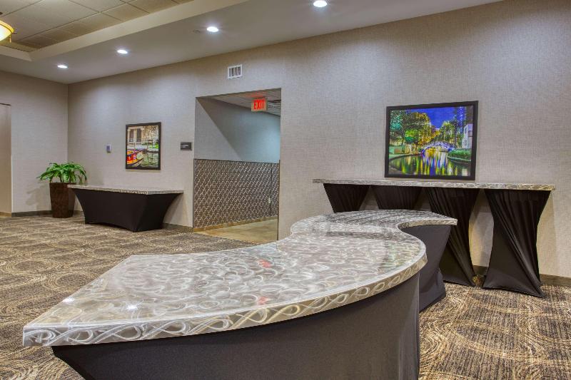 בית מלון כפרי Drury Inn & Suites San Antonio Near La Cantera