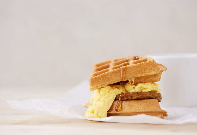 هتل Drury Inn & Suites West Des Moines