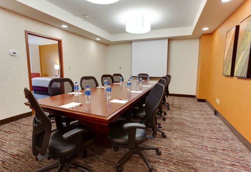 هتل Drury Inn & Suites West Des Moines