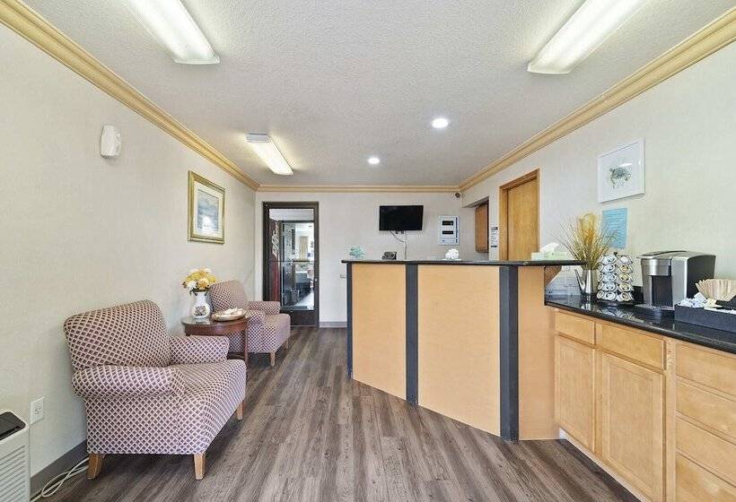 호텔 Garibaldi Inn At The Bay