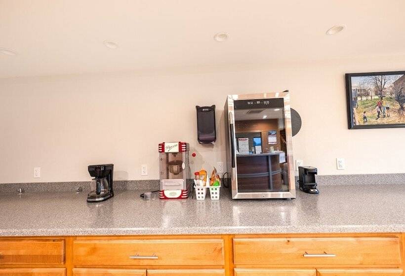 호텔 Harlan Inn And Suites