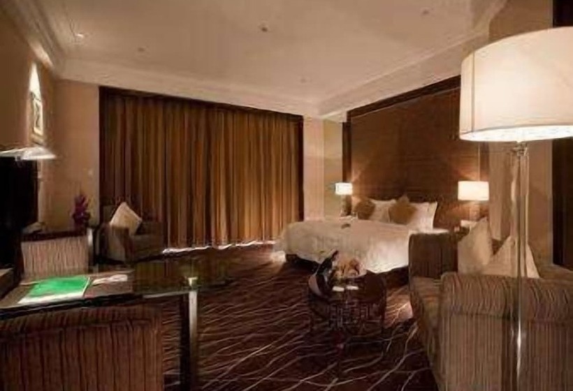Отель Howard Johnson Tongfang Plaza Zhuji