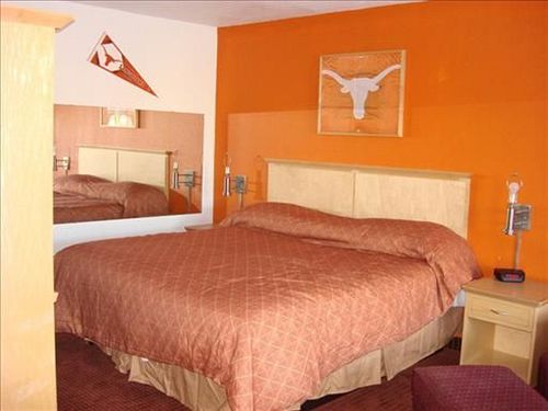 Hotel Inn of the Dove