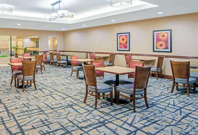 هتل La Quinta By Wyndham Lawton / Fort Sill