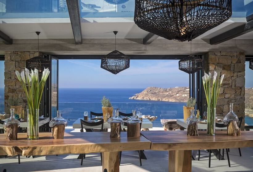 هتل Myconian Utopia Relais & Chateaux