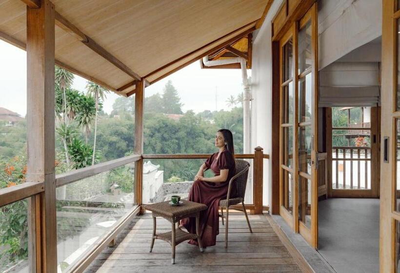فندق Novus Giri Resort & Spa