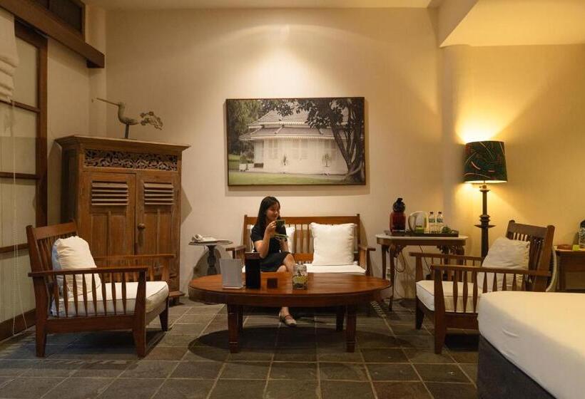 فندق Novus Giri Resort & Spa