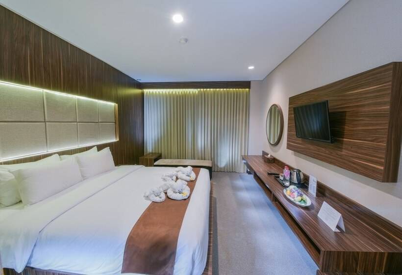 هتل Royal Regantris Cendana
