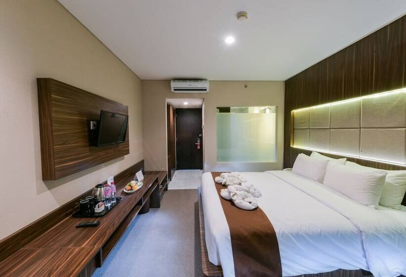 هتل Royal Regantris Cendana