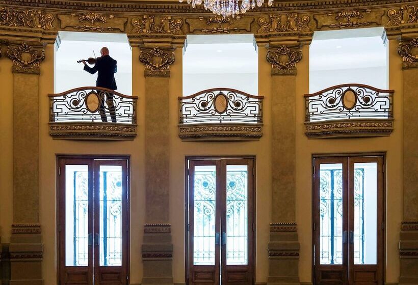 Отель Sofitel Montevideo Casino Carrasco & Spa
