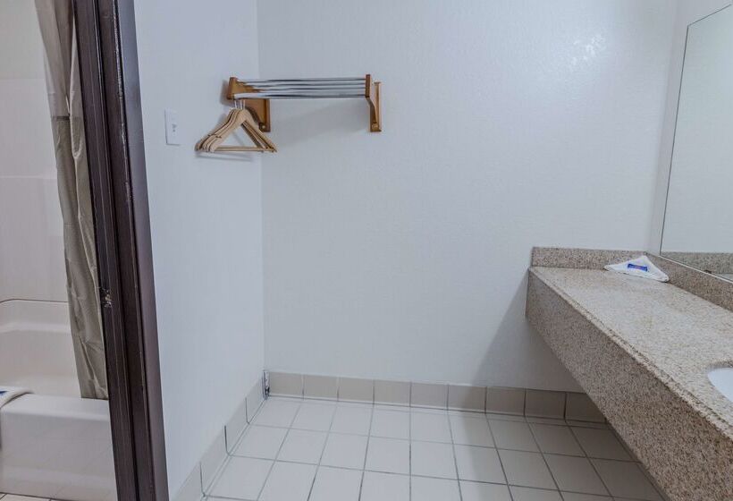 Motel 6 Lancaster, Tx  Desoto  Lancaster