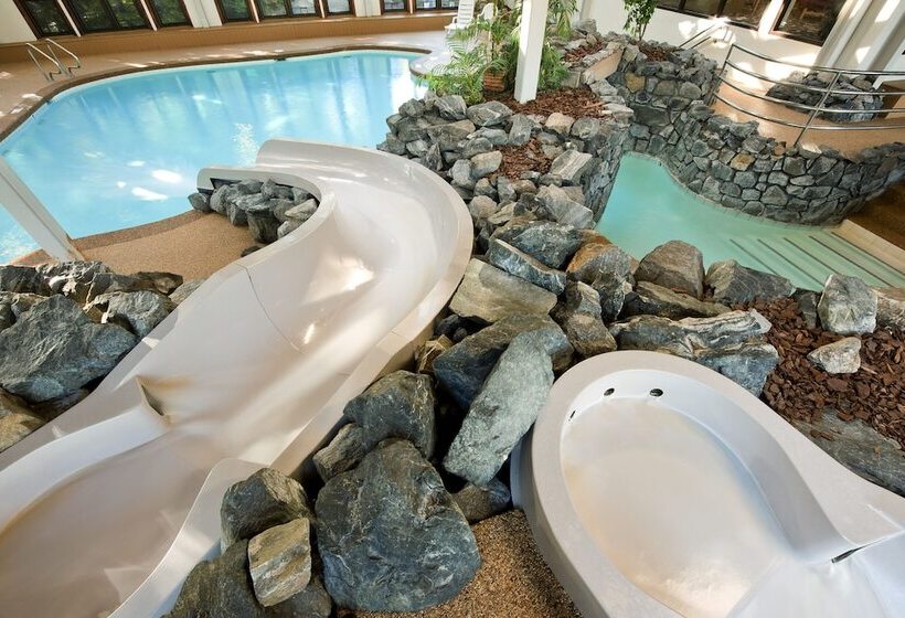 The Summit Resort