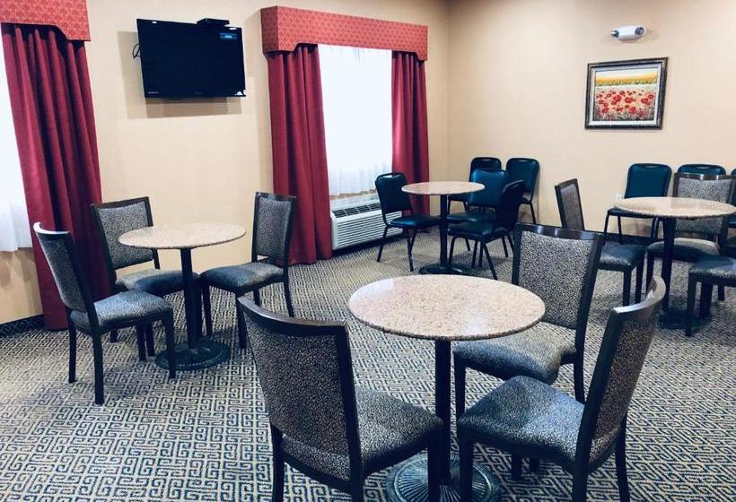 فندق Hiway Inn Express & Suites