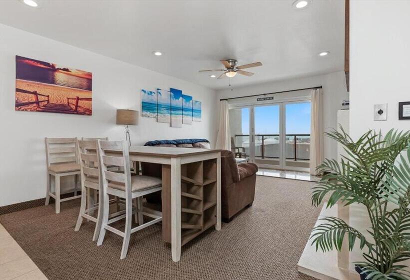 בית מלון כפרי Beach House Inn & Suites