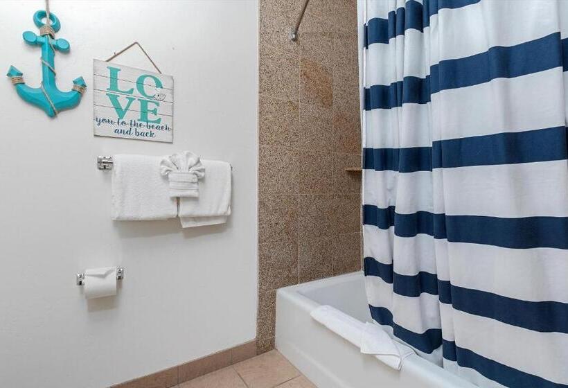 בית מלון כפרי Beach House Inn & Suites