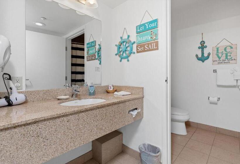 בית מלון כפרי Beach House Inn & Suites