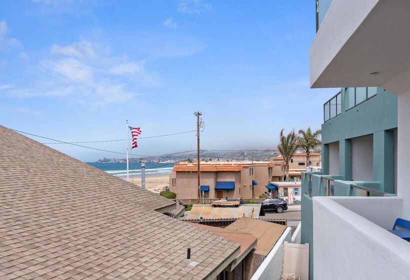 בית מלון כפרי Beach House Inn & Suites