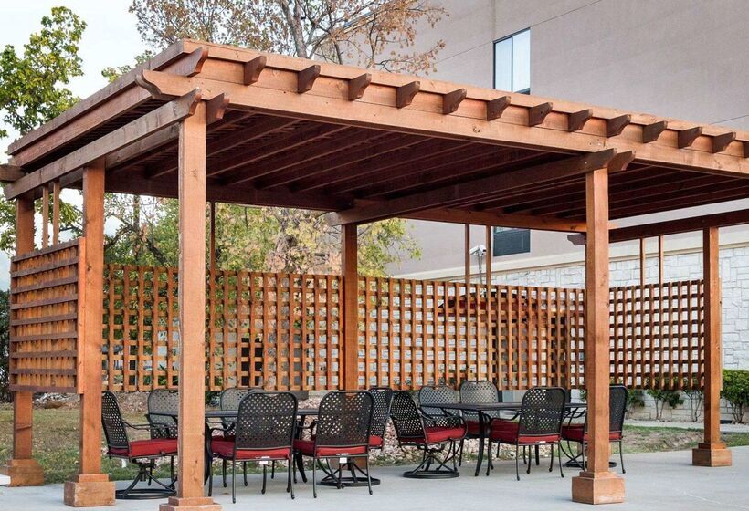 Отель Baymont By Wyndham Jewett