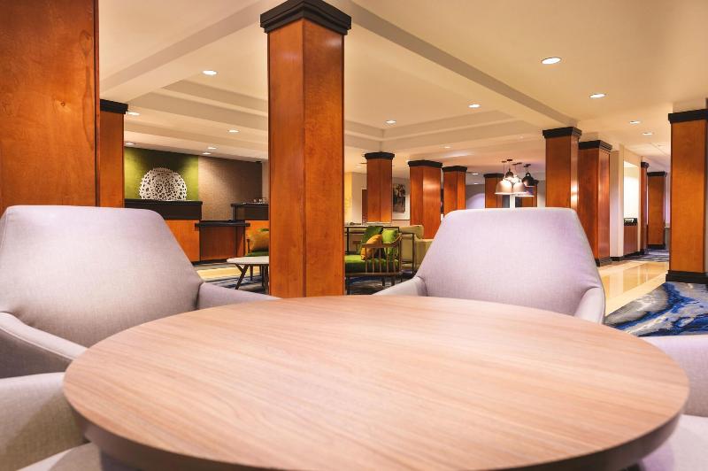 فندق Fairfield Inn & Suites Redding