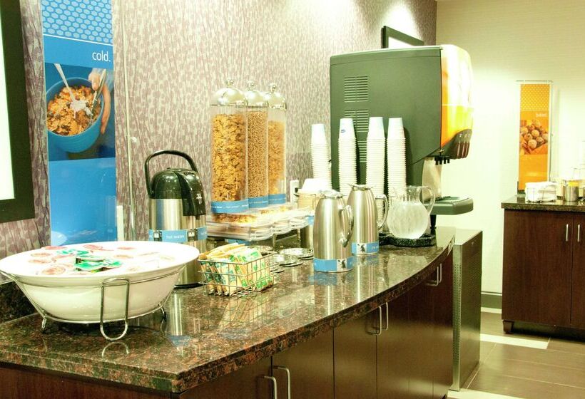 فندق Hampton Inn By Hilton Leesville Fort Johnson