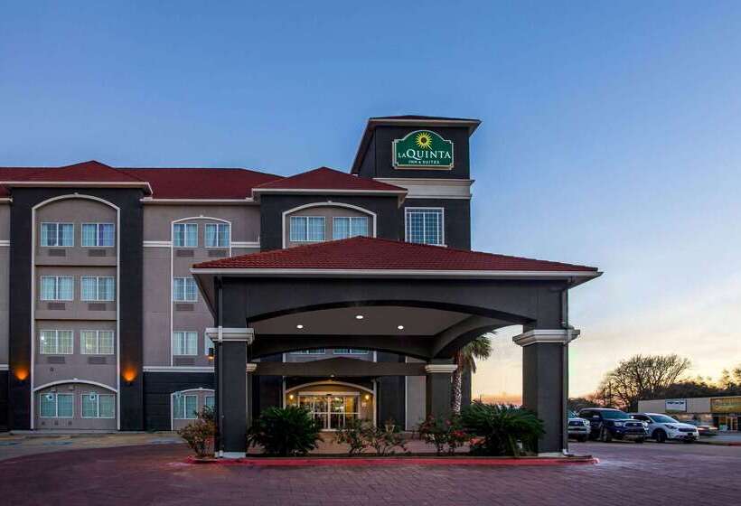 Отель La Quinta By Wyndham Columbus Tx