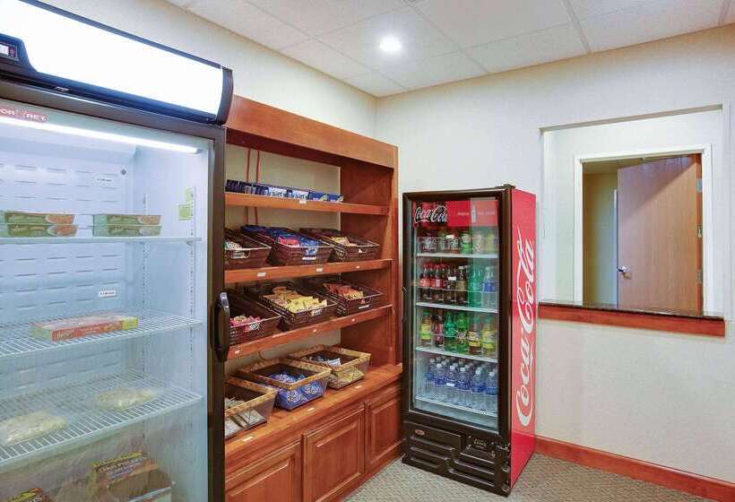 فندق La Quinta By Wyndham Richmond   Kings Dominion