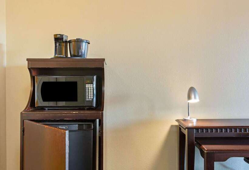 فندق La Quinta By Wyndham Richmond   Kings Dominion