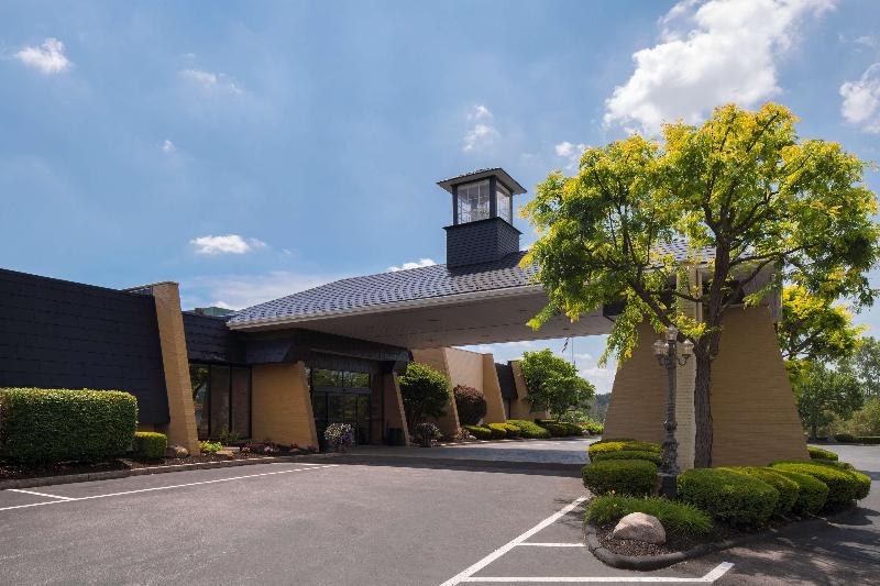 酒店 Park Inn By Radisson Sharon