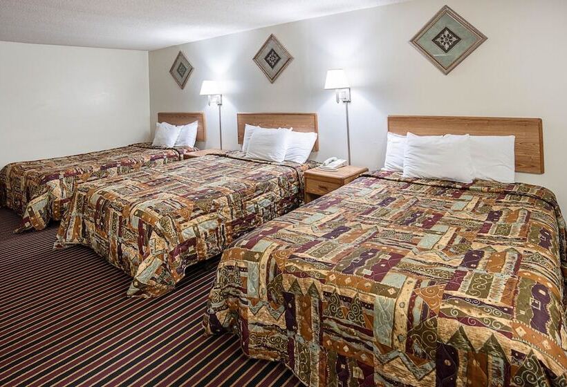 هتل Rodeway Inn & Suites