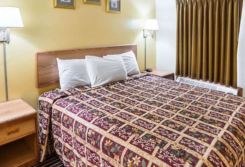 Hotel Rodeway Inn & Suites