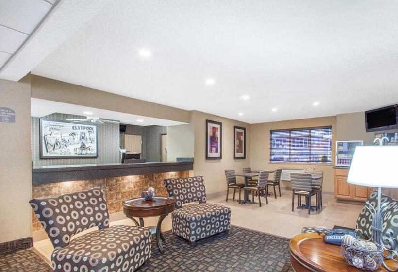 酒店 Super 8 By Wyndham Richlands/claypool Hill Area