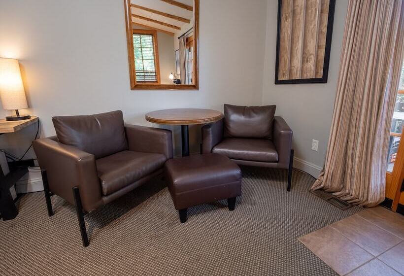 فندق The Lodge At Riverside