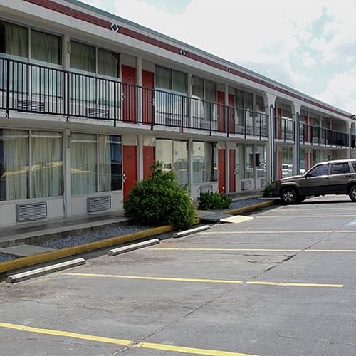 汽车旅馆 Royal Inn