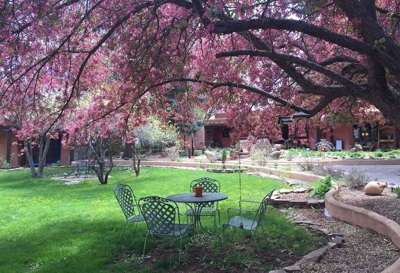Adobe And Pines Inn Bed And Breakfast